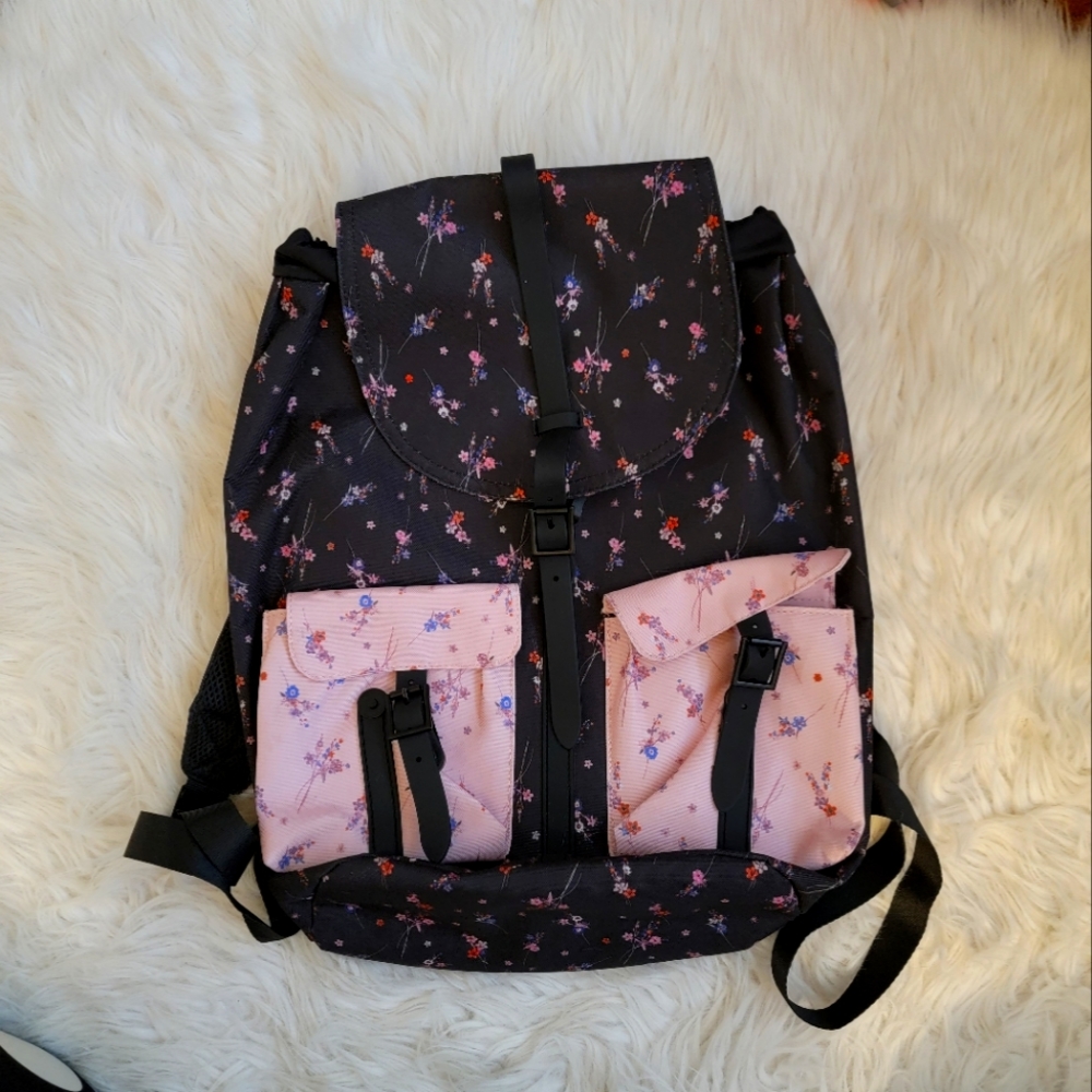 Backpack with lock and key